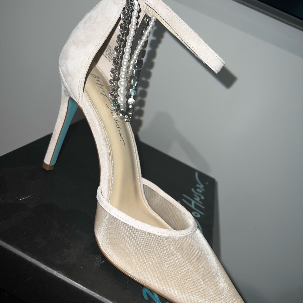 Betsy Johnson Shoes Never Worn! - Picture 3 of 4